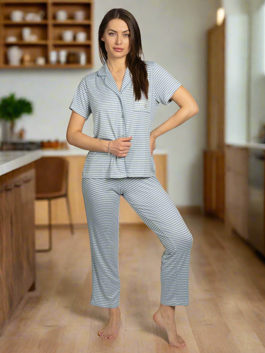 Women's "DREAM LAND" 2-Piece Short Sleeve Notch Collar Top and Pants Pajama Set